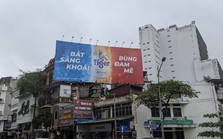 Mỏ vàng quảng cáo ngoài trời: Chủ tịch Trần Sỹ Thanh yêu cầu rà soát toàn thành phố