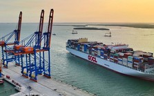 'Siêu tàu' container cập cảng Cái Mép - Thị Vải