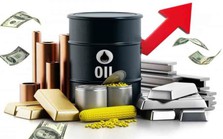 Thị trường ngày 31/3: Giá dầu, vàng, quặng sắt, cao su cùng tăng, đường đạt đỉnh 10,5 năm, cà phê cao nhất 6,5 tháng