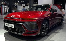 Trọn bộ ảnh Hyundai Sonata 2024 lần đầu trưng bày, hãng công bố động cơ nhưng lại giấu thông số quan trọng