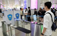 Giá vé máy bay hạ nhiệt ngay trước kỳ nghỉ lễ: Hành khách cảm giác như bị mắc bẫy