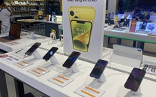 Tín đồ nhà táo thất vọng vì giá bán trên cửa hàng Apple Việt Nam quá cao Tín đồ nhà táo thất vọng vì giá bán trên cửa hàng Apple Việt Nam quá cao