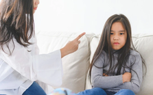Có 3 câu cha mẹ thích nói bao nhiêu, con cái chán ghét bấy nhiêu: 90% phụ huynh đang mắc phải