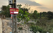 Tham lãi khủng khi thị trường “sốt”, bây giờ nhà đầu tư bất động sản ngồi chốt số lỗ: “Biết thế tôi gửi tiền ngân hàng thì đã có thêm vài trăm triệu”