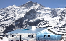 Kì lạ căn nhà có thể "tàng hình" theo cảnh quan và thời tiết ở Thụy Sĩ