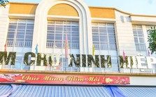 Hà Nội: Chợ đóng cửa vì mất điện, kinh doanh gặp khó khăn Hà Nội: Chợ đóng cửa vì mất điện, kinh doanh gặp khó khăn