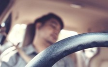 Chuyên gia phân tích mối nguy hiểm khi bật điều hòa ngủ trong ô tô Chuyên gia phân tích mối nguy hiểm khi bật điều hòa ngủ trong ô tô