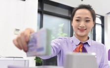 Các ngân hàng dồn dập chia cổ tức Các ngân hàng dồn dập chia cổ tức