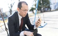 40 tuổi bị sa thải, trăn trở nên về nhà khởi nghiệp hay tìm nơi làm thuê mới: Giấc mơ ổn định quá xa vời