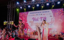 Giới trẻ 'chạy sô' múa lân, đóng vai chú Cuội, kiếm bộn tiền mùa Trung thu Giới trẻ 'chạy sô' múa lân, đóng vai chú Cuội, kiếm bộn tiền mùa Trung thu