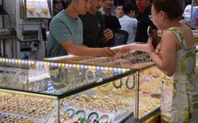 Bất thường thị trường vàng Bất thường thị trường vàng