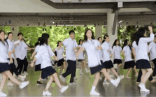 Đón học sinh mới "độc" như trường Ams: Gần 400 nam thanh nữ tú cùng nhảy flashmob xịn y phim Mỹ