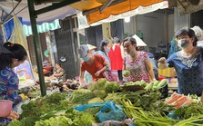 Chật vật vì xăng tăng giá Chật vật vì xăng tăng giá
