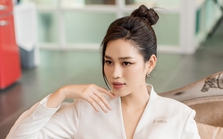 Hoa hậu Đỗ Thị Hà diện đồ thanh lịch, khoe dáng trên đường phố Hàn