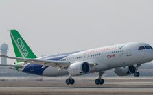 Máy bay 'made in China' nhận đơn hàng kỷ lục