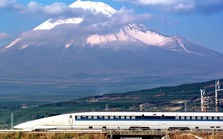 Tàu cao tốc Shinkansen Nhật Bản thay đổi đường sắt thế giới thế nào?