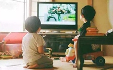 Trẻ xem tivi có về tư duy và năng lực khác biệt nhw thế nào? Câu trả lời khiến cha mẹ sững sờ