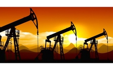 Thị trường dầu mỏ "nín thở" chờ tình hình Trung Đông