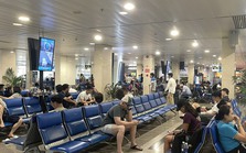 Bất ngờ lượng khách qua sân bay Tân Sơn Nhất ngày 29-4