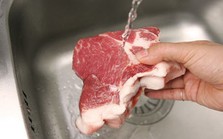 Nên hay không nên rửa thịt trước khi nấu? Thì ra bấy lâu rất nhiều người làm sai mà không biết