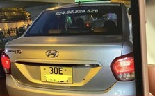 Hai khách Tây tố bị tài xế taxi 'chặt chém' 500.000 đồng quãng đường 100m