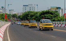 Taxi điện mini đầu tiên tại Việt Nam tung ảnh ra quân: giá cước từ 8.000 đồng/km, thuê tự lái 450.000 đồng/ngày