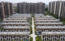 Tình thế khó khăn của các nhà phát triển BĐS Trung Quốc khiến người dân “cảm thấy như bị lừa”: 1.500 người mua nhà 8 năm vẫn chưa thấy bóng dáng căn hộ, thậm chí bị yêu cầu trả thêm tiền