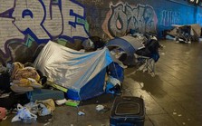 Cơn ‘đau đầu’ của nền kinh tế lớn thứ 3 thế giới: Khoảng nửa triệu người vô gia cư, chi tới hàng chục tỷ USD để xây nhà ở xã hội nhưng chưa đạt nổi 1/5 mục tiêu hàng năm
