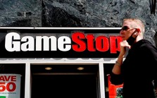 Cổ phiếu meme GameStop bất ngờ bốc đầu tăng 110% khiến giao dịch bị tạm dừng nhiều lần: Chuyện gì đang xảy ra?