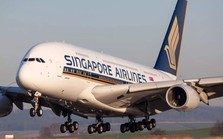 Hãng hàng không Singapore thưởng cho nhân viên 8 tháng lương sau khi lãi kỷ lục gần 2 tỷ USD nhờ hưởng lợi từ đường bay Nhật Bản, Trung Quốc