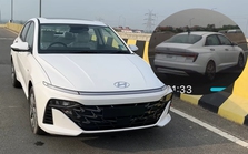 Hyundai Accent 2024 lộ diện không che chắn trên đường phố Việt Nam: Dự kiến ra mắt tháng này, dễ lấy lại ngôi vương của Vios