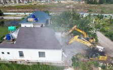 Phú Quốc tạm dừng cho lãnh đạo đi nước ngoài để giải quyết việc quản lý đất, xây dựng