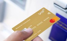Có nên rút tiền thẻ tín dụng?