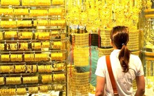 Giá vàng thế giới giảm mạnh nhất kể từ đầu năm