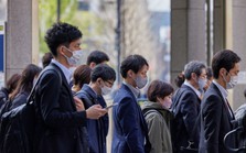 Nhật Bản đau đầu bài toán lao động: Thu nhập gần 500 triệu đồng/năm vẫn 'khó sống', lạm phát nhưng lương không tăng, nhân tài chỉ muốn đi du học