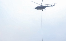Lào huy động máy bay trực thăng để dập tắt cháy rừng