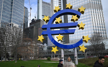 Chuyên gia kinh tế trưởng ECB lên tiếng: Khả năng cắt giảm lãi suất ngày một tăng