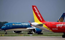 Lãnh đạo hãng bay kêu khó, sắp kiểm tra chuyện giá vé máy bay, Vietnam Airlines và Vietjet vẫn đưa cổ đông 'bay cao' khi cổ phiếu tăng sốc