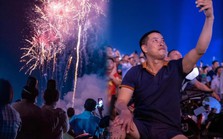 Chùm ảnh: Náo nức đi xem pháo hoa trên bầu trời Điện Biên Phủ