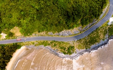 Ngắm con đường 1.800 tỷ uốn lượn giữa rừng và biển, chạy xuyên hòn đảo lớn thứ 3 Việt Nam