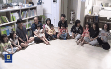 Cuộc sống của 1 gia đình có 12 con tại Hàn Quốc: Ăn không đủ chỗ ngồi nhưng vẫn muốn đẻ tiếp
