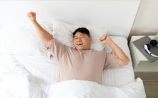 Nam giới có tuổi thọ ngắn thường làm 4 việc trước khi ngủ: Nếu bạn không làm thì xin chúc mừng