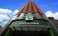 Nhiều người dân xếp hàng từ 3h sáng, Vietcombank triển khai đăng ký mua vàng SJC online từ hôm nay 12/6