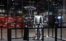 Elon Musk: Robot hình người sẽ đẩy vốn hoá Tesla lên 25 nghìn tỷ USD, tương lai quan trọng hơn xe điện