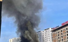 Cháy chung cư ở Bắc Ninh, khói bốc cao hàng chục mét