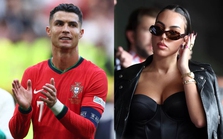 Vợ chưa cưới của Ronaldo sáng nhất khán đài Euro 2024: Đeo một lúc 8 chiếc nhẫn, trang sức đếm không xuể