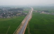 Tuyến cao tốc 50km trị giá 11.150 tỷ đồng, kết nối Thủ đô với tỉnh rộng nhất Việt Nam "hối hả" về đích
