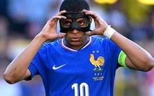 Bị tác động "vật lý", Mbappe chửi thẳng mặt đàn anh lừng danh ở Euro 2024