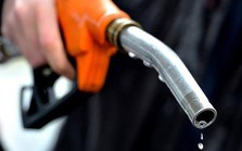 Giá  xăng dầu đồng loạt tăng mạnh hôm nay 27/6, RON 95 vượt 23.000 đồng/lít