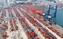 Tắc nghẽn nghiêm trọng tại cảng container lớn thứ hai thế giới
